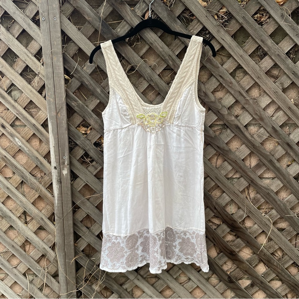 Free People Size 4 Women Sequin Flower White & Purple Sleeveless Tunic Tank Top